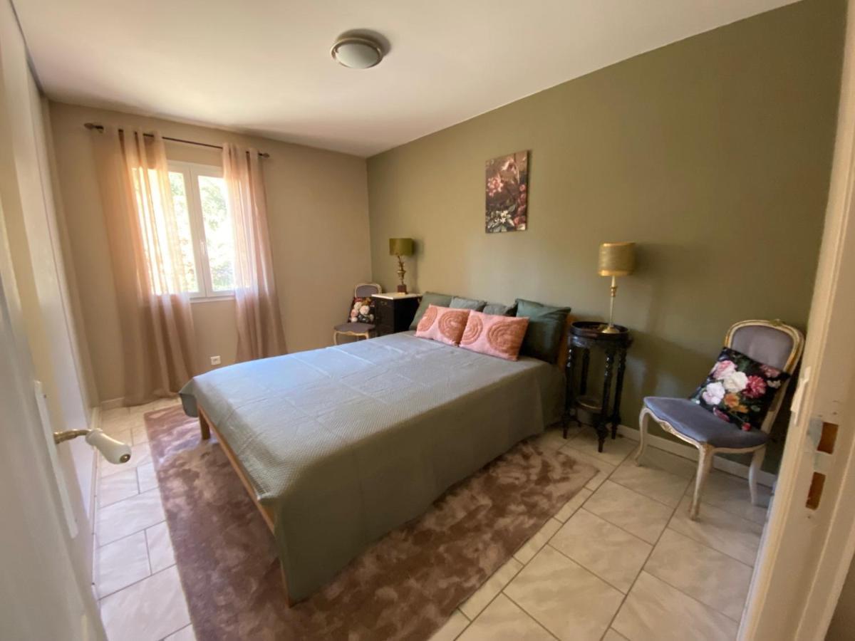 Bed and Breakfast L'Eveil En Provence Entrecasteaux Exterior foto