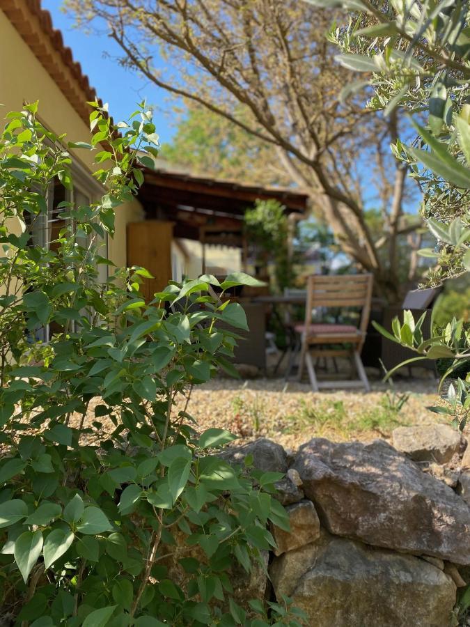 Bed and Breakfast L'Eveil En Provence Entrecasteaux Exterior foto