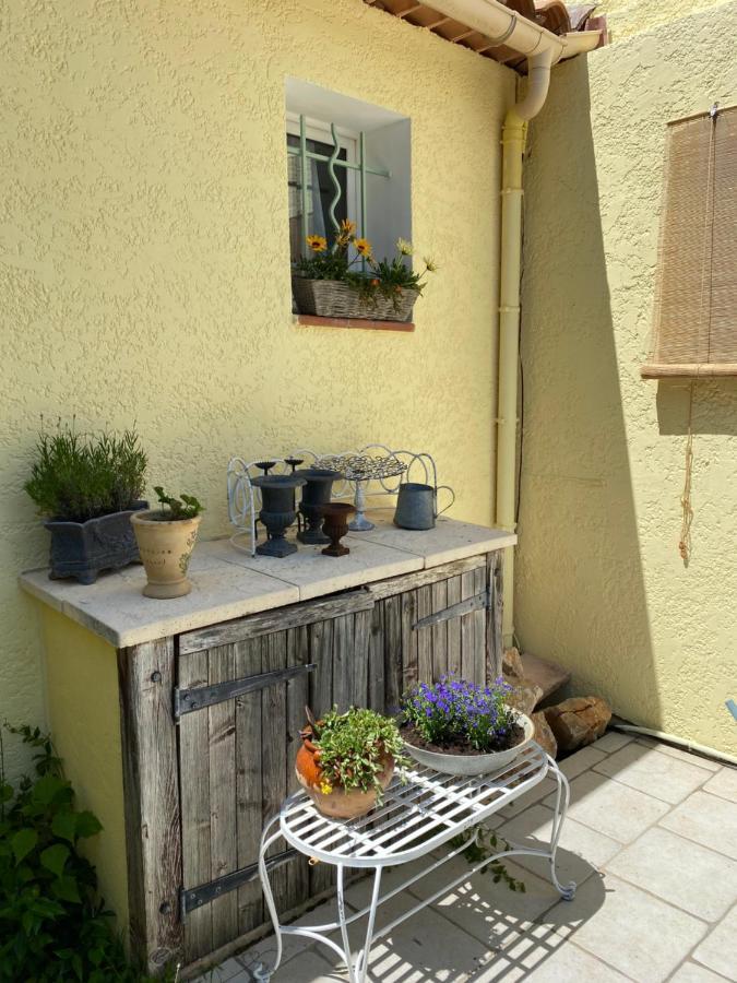 Bed and Breakfast L'Eveil En Provence Entrecasteaux Exterior foto