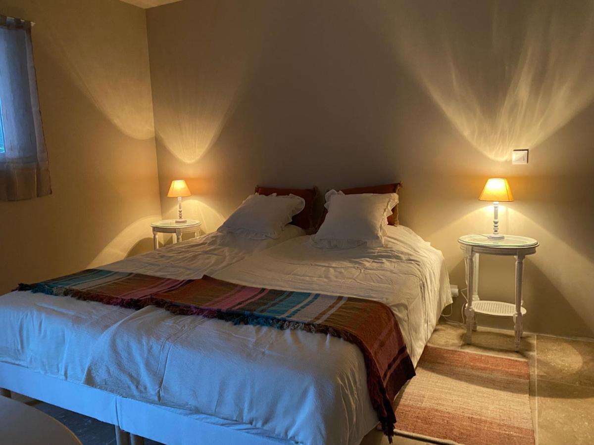 Bed and Breakfast L'Eveil En Provence Entrecasteaux Exterior foto