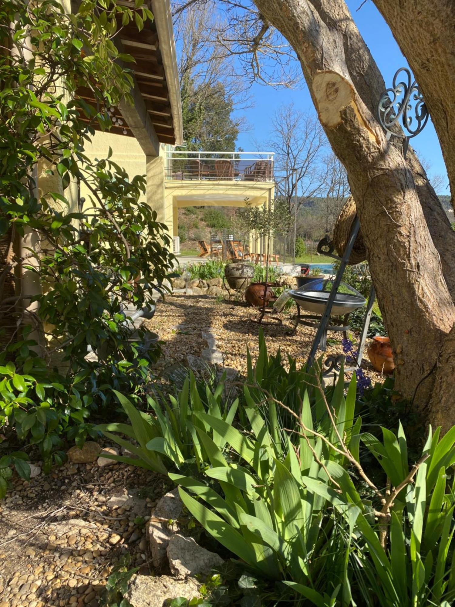 Bed and Breakfast L'Eveil En Provence Entrecasteaux Exterior foto