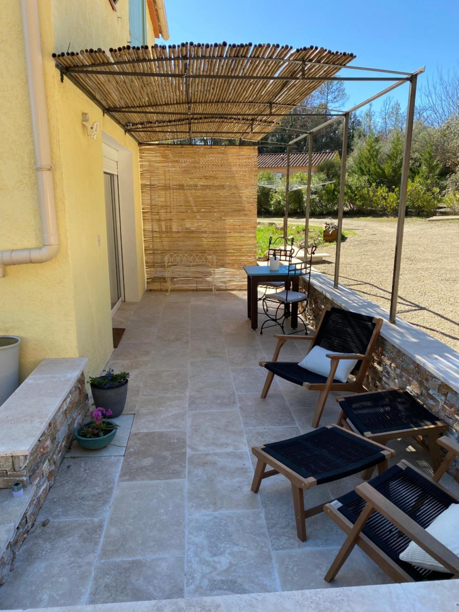 Bed and Breakfast L'Eveil En Provence Entrecasteaux Exterior foto